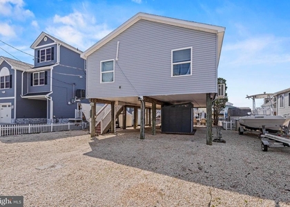 128 E Dory Drive - Photo 1
