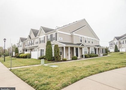 2105 Lexington Mews - Photo 1