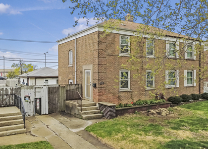 5156 W 63rd Place - Photo 1