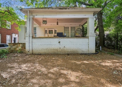 385 10th Street Ne - Photo 1