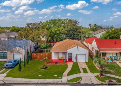 1413 53rd Street - Photo 1
