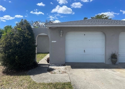 104 Se 16th Place - Photo 1