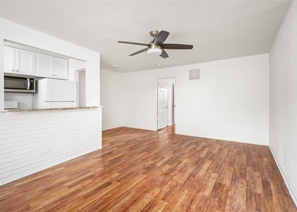 3910 Dallas Street - Photo 1