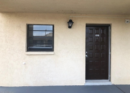205 Palmetto Avenue - Photo 1