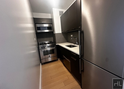 E 39th St - Photo 1