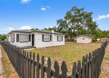 201 N Himes Avenue - Photo 1