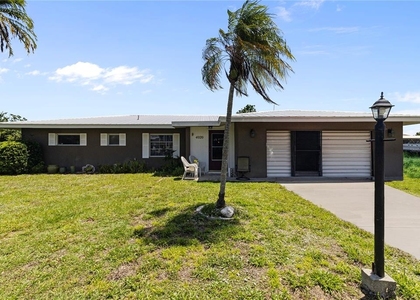 4020 Palm Drive - Photo 1