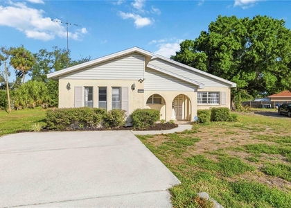 2615 9th Ave. Drive E. - Photo 1