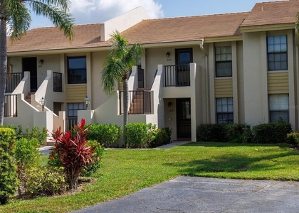 4440 Weybridge - Photo 1