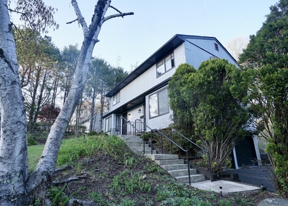 188 Moreland Avenue - Photo 1