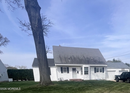 239 Pinewood Avenue - Photo 1