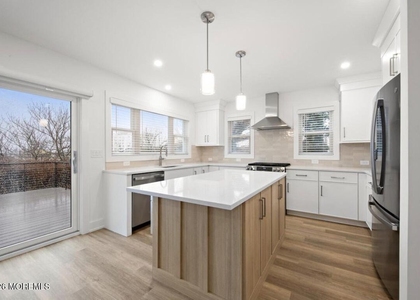 427 Hoyt Street - Photo 1