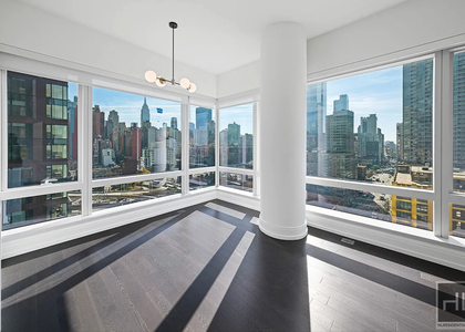 10th Avenue - Photo 1