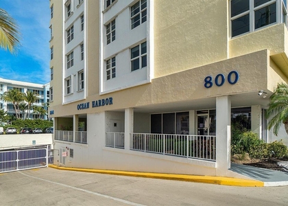 800 Se 20th Avenue - Photo 1