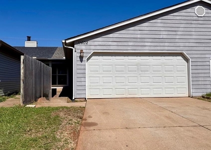 11402 N Lincoln Boulevard - Photo 1