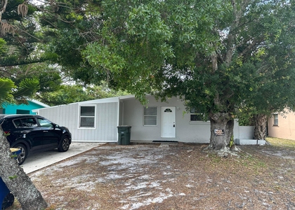 115 Maple Avenue - Photo 1