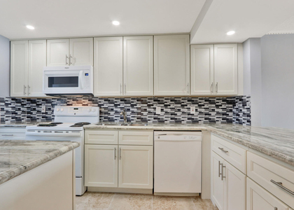 4500 N Federal Highway - Photo 1