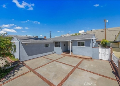 12549 Barbara Ann - Photo 1