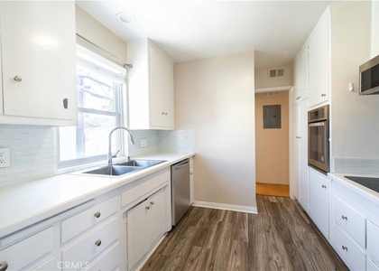 1227 E 1st - Photo 1