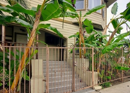 121 N Benton Way - Photo 1