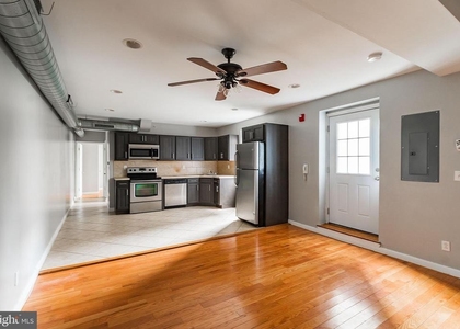 1909 Green Street - Photo 1