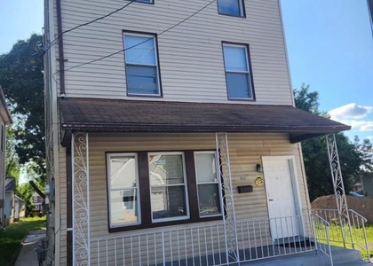 211 Broad Street - Photo 1