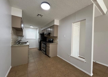 1410 W Braker Ln - Photo 1