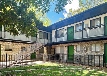 2711 Hemphill Park - Photo 1