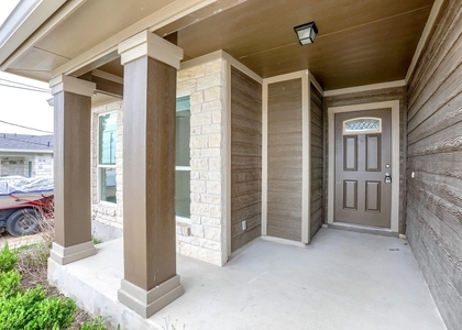 20111 Travis Dr - Photo 1