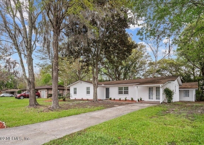 1683 Morningside Drive - Photo 1