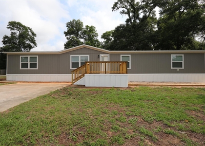 16501 E Emerson Circle - Photo 1