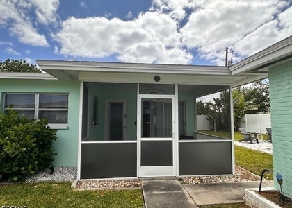 620 Se 47th Street - Photo 1