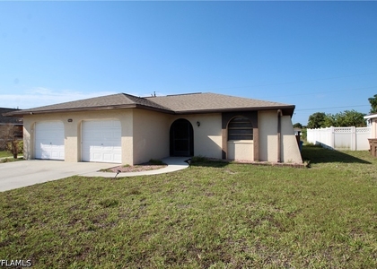 3808 Se 11th Avenue - Photo 1