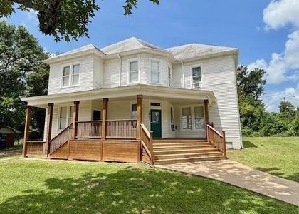 1403 14th Street - Photo 1