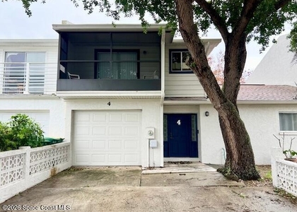 4 Colonial Drive - Photo 1