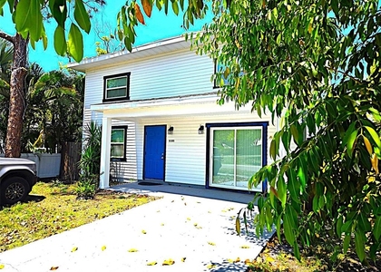 5105 Tangerine Avenue S - Photo 1