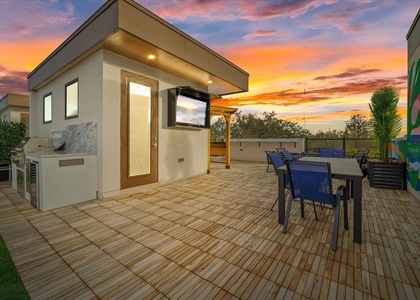 623 Petit Way - Photo 1