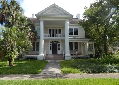 720 Verona Street - Photo 1