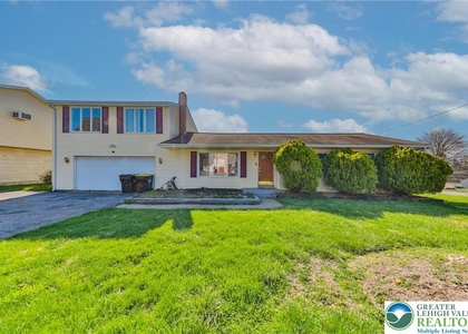 2033 11th Street - Photo 1