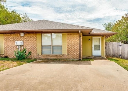 1140 Jameson Street - Photo 1
