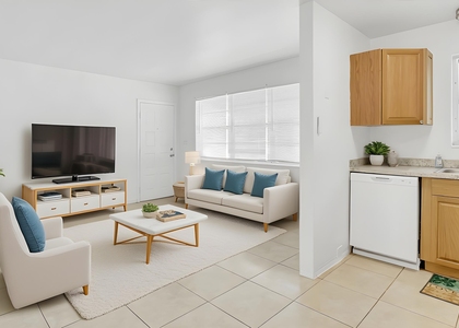 711 Se 15th Street - Photo 1