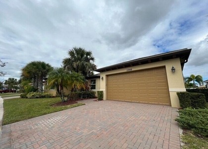 11948 Sw Crestwood Circle - Photo 1