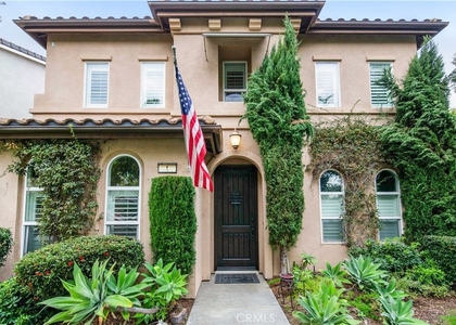 1 Bower Lane - Photo 1