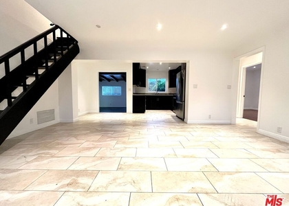 14744 Magnolia Boulevard - Photo 1