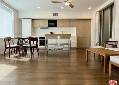901 S Flower Street - Photo 1