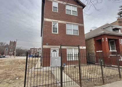 7952 S Carpenter Street - Photo 1