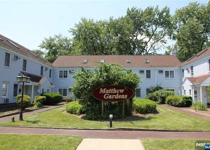 610 Grand - Photo 1