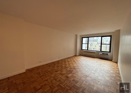 Fourth Avenue - Photo 1