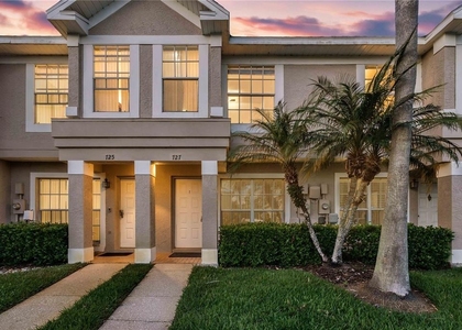 727 Kensington Lake Circle - Photo 1