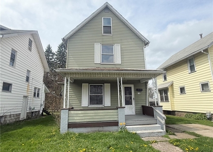 720 Baldwin Ave - Photo 1